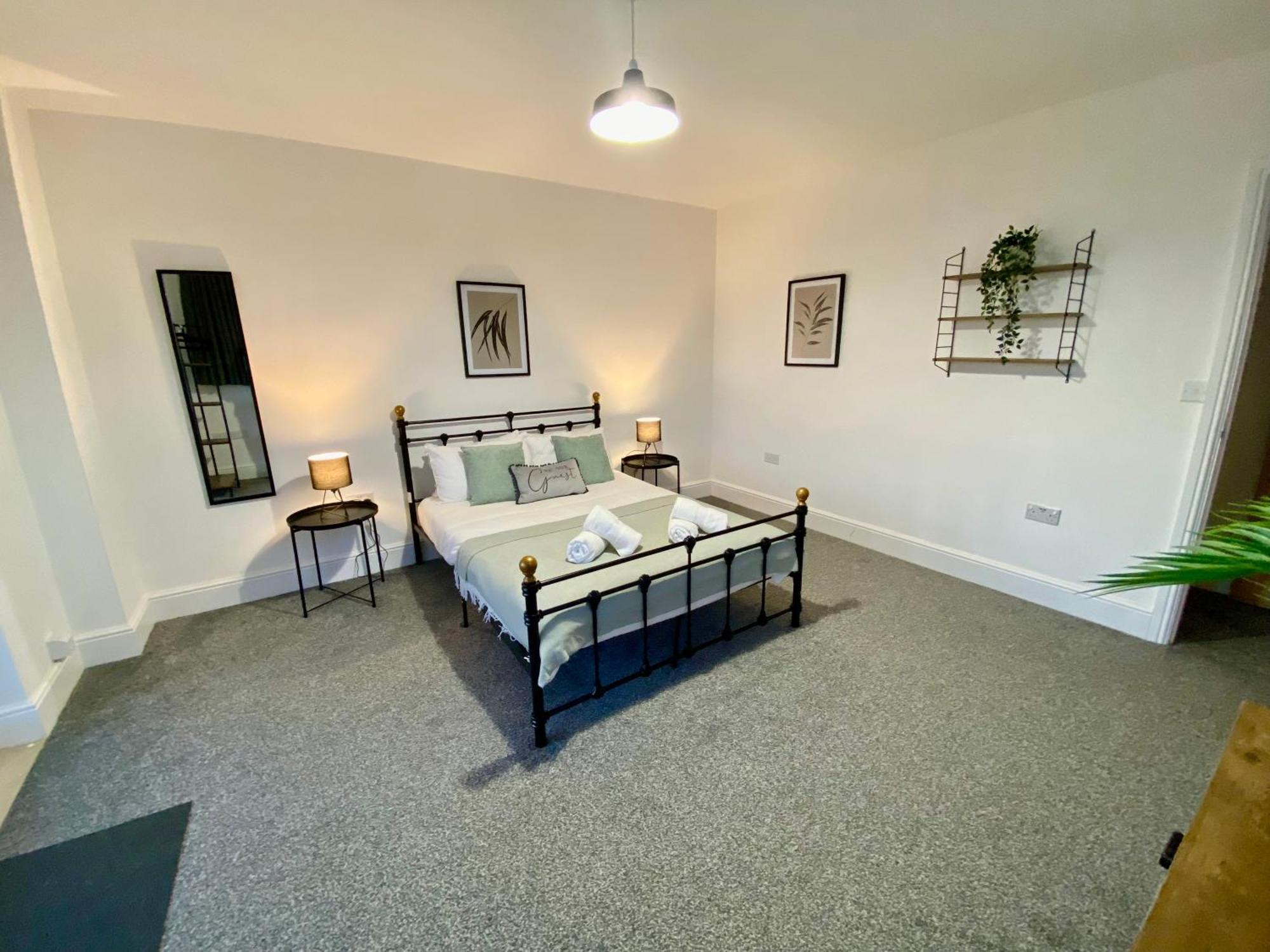 Large 2 Double Bed Private Apartment With Sofa-Bed And Balcony In The Centre Of Low Fell, Gateshead! Close To Queen Elizabeth Hospital! Old Ravensworth Exterior photo