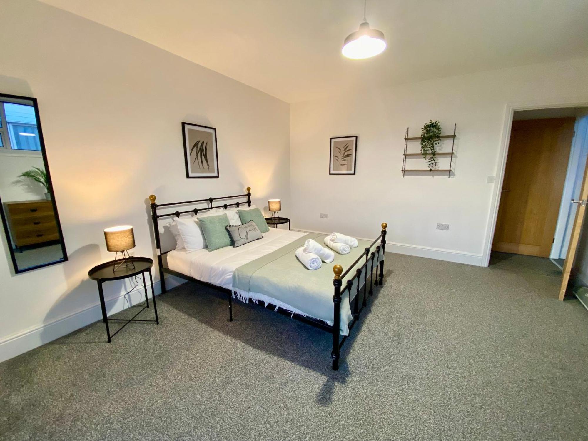 Large 2 Double Bed Private Apartment With Sofa-Bed And Balcony In The Centre Of Low Fell, Gateshead! Close To Queen Elizabeth Hospital! Old Ravensworth Exterior photo